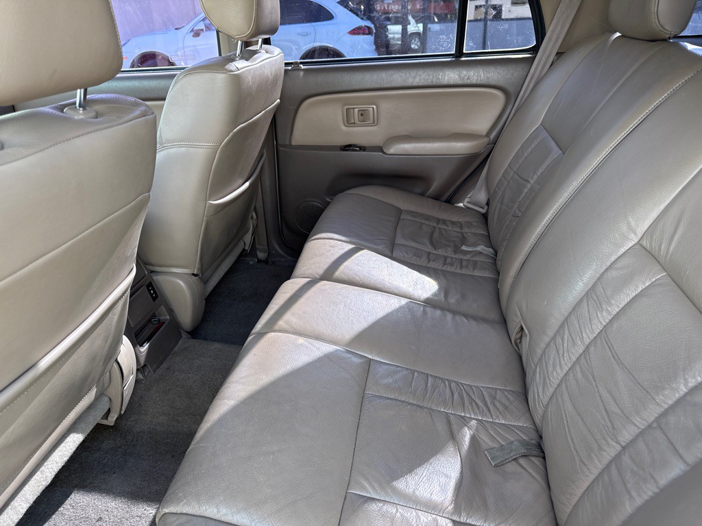 2001 Toyota 4Runner Image 10