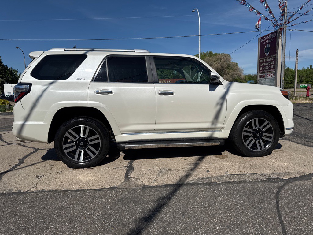 2016 Toyota 4Runner Image 6
