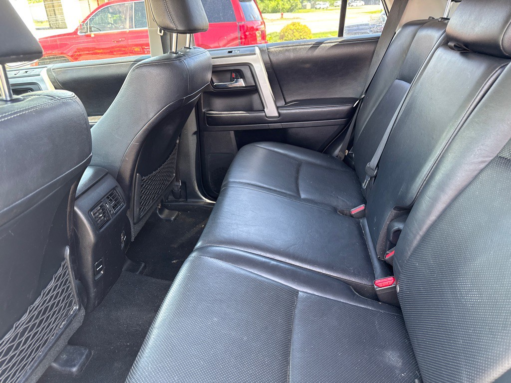 2016 Toyota 4Runner Image 10