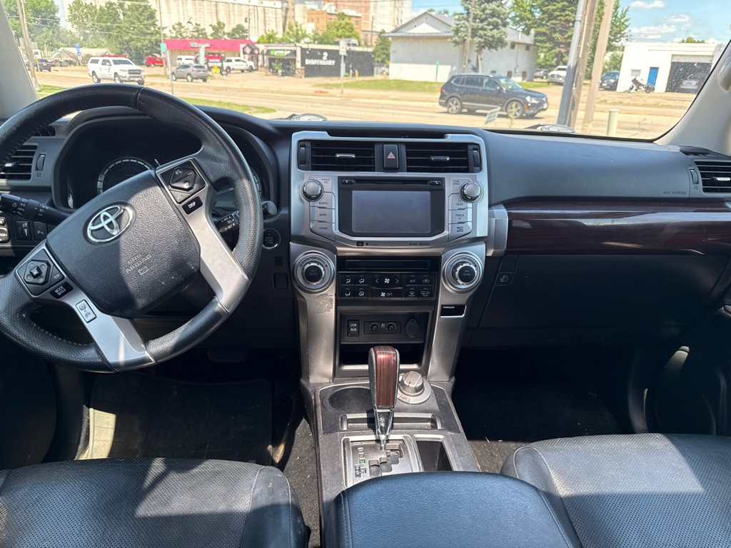 2016 Toyota 4Runner Image 11
