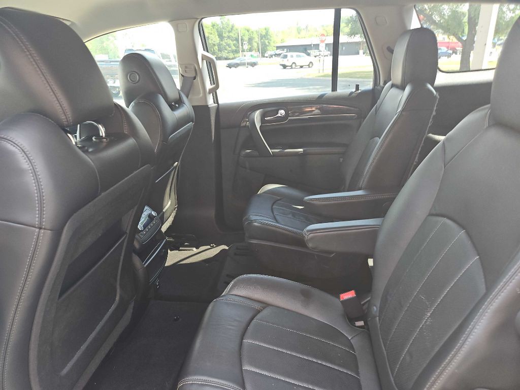 2015 Buick Enclave Image 10