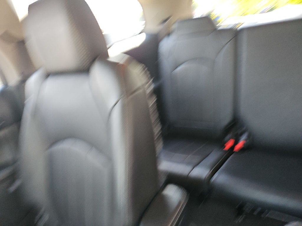 2015 Buick Enclave Image 11