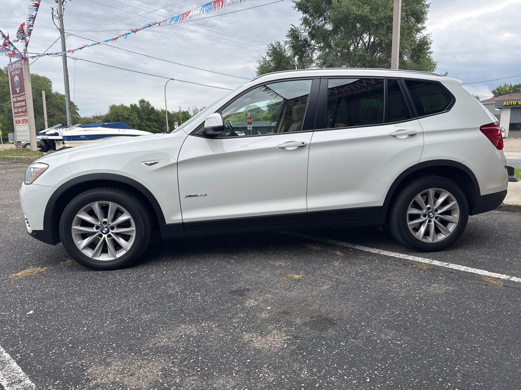 2017 BMW X3 Image 2