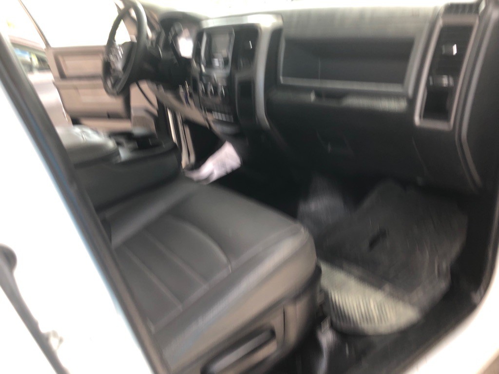 2017 RAM 2500 Image 9