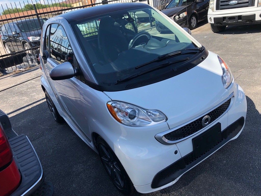 2013 smart fortwo Image 2