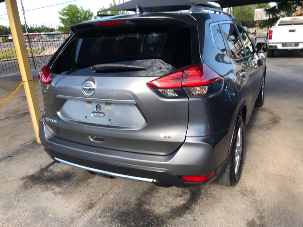2018 Nissan Rogue Image 4