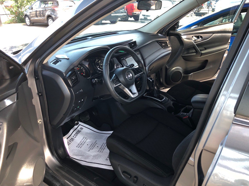 2018 Nissan Rogue Image 8