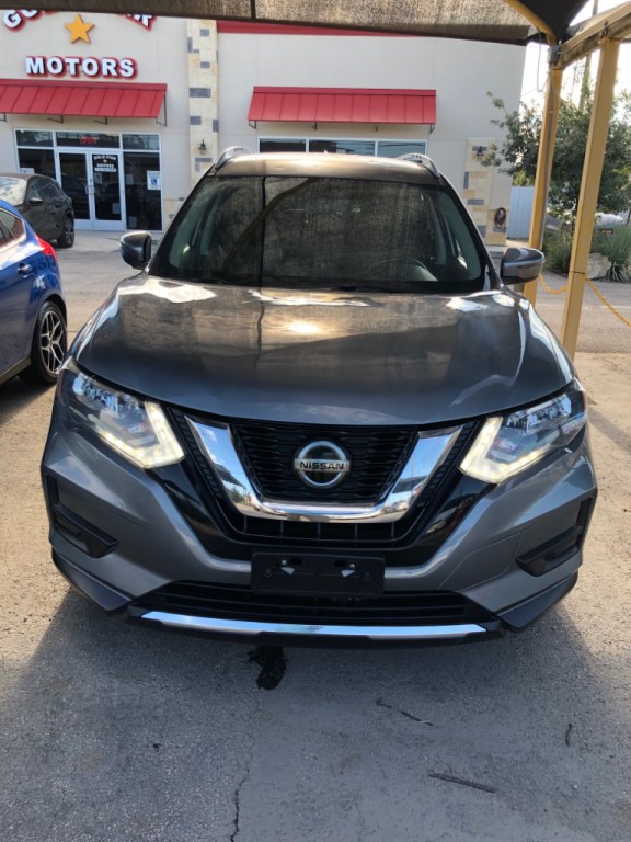 2018 Nissan Rogue Image 2