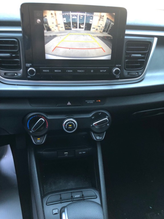 2023 Kia Rio Image 8