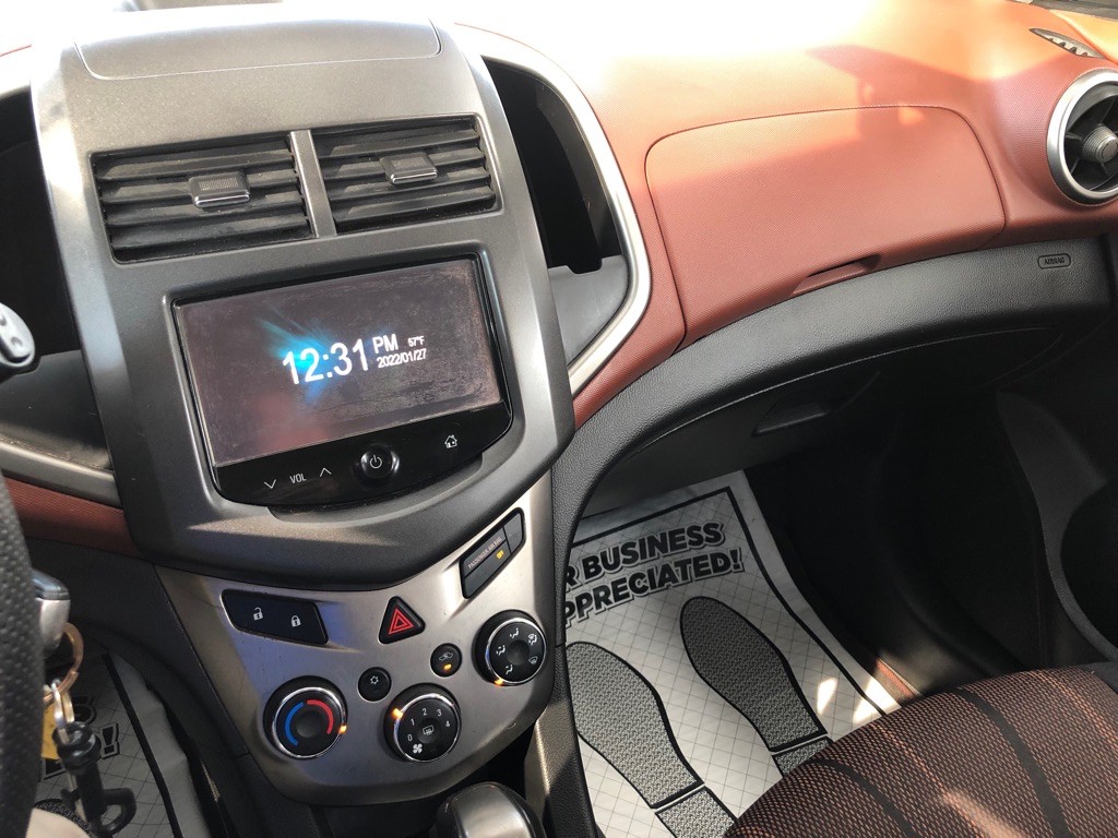 2015 Chevrolet Sonic Image 7