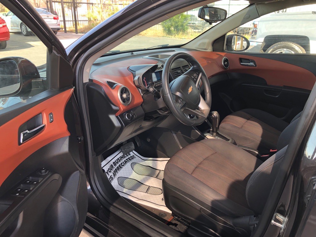 2015 Chevrolet Sonic Image 14