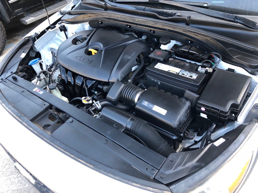 2018 Hyundai Elantra Image 11