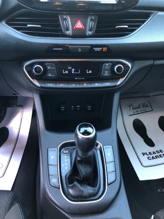 2018 Hyundai Elantra Image 13