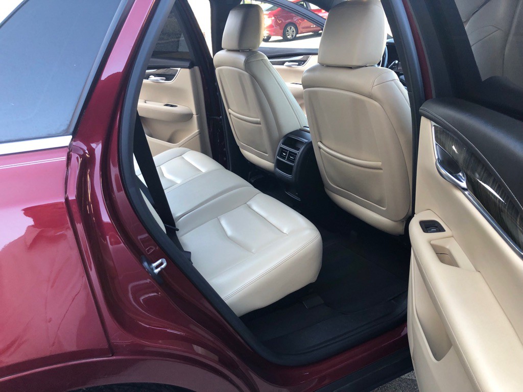 2017 Cadillac XT5 Image 8