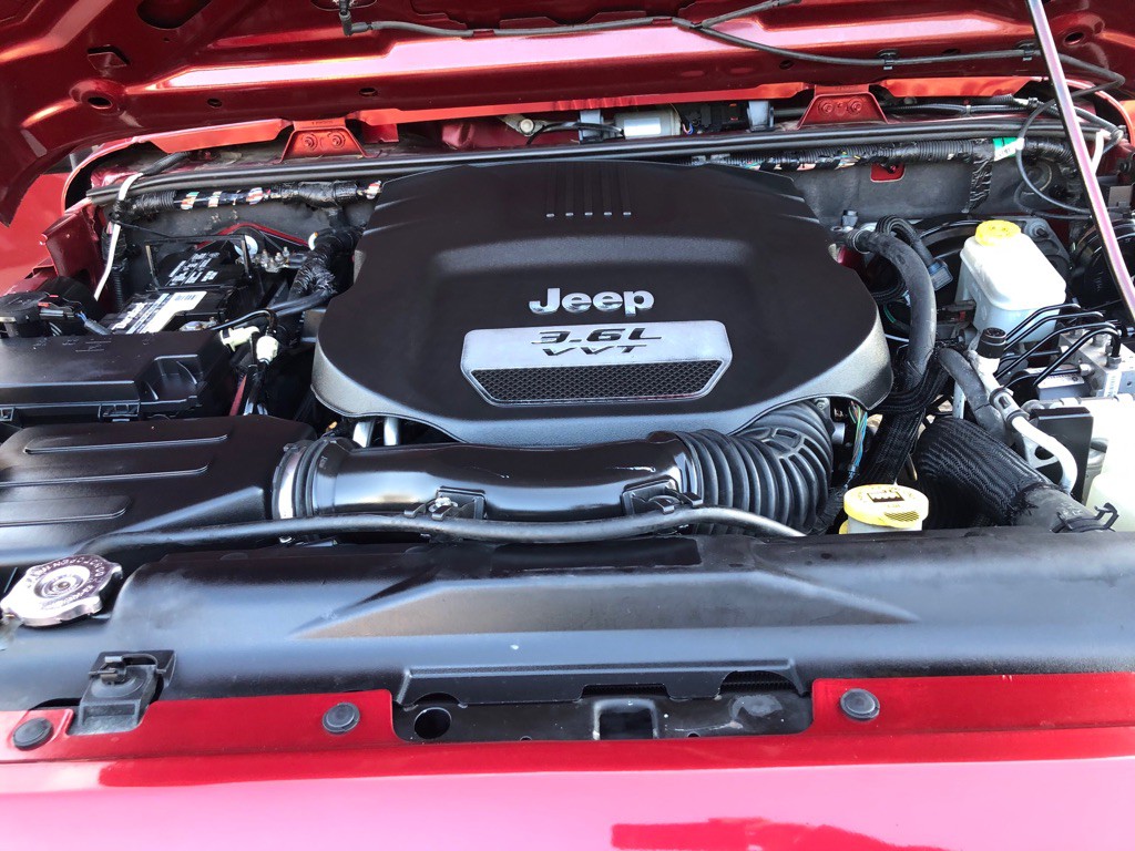 2013 Jeep Wrangler Image 10