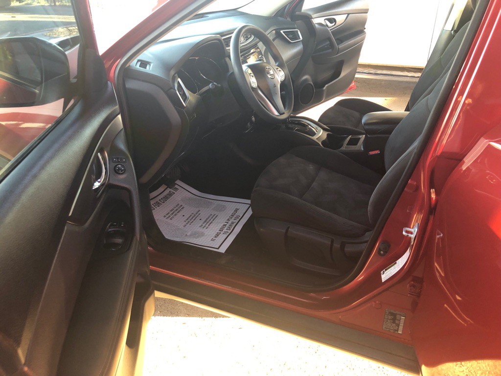 2015 Nissan Rogue Image 2