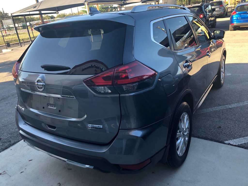 2020 Nissan Rogue Image 10