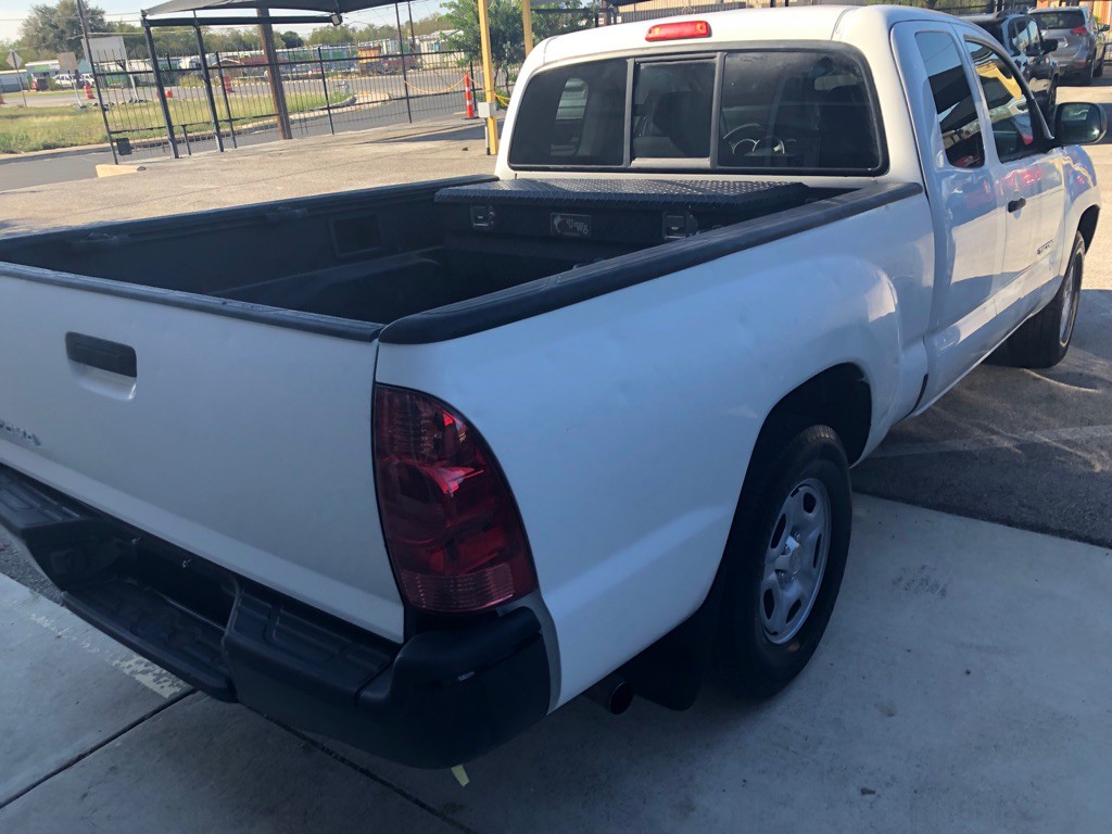 2006 Toyota Tacoma Image 2