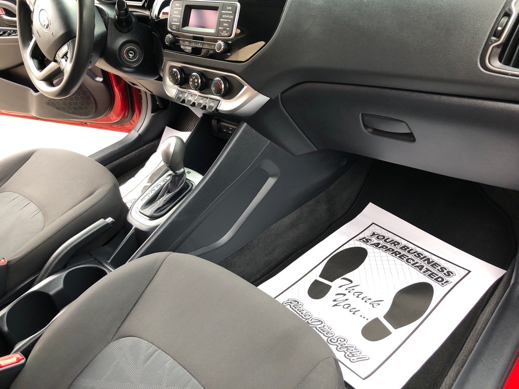 2017 Kia Rio Image 13