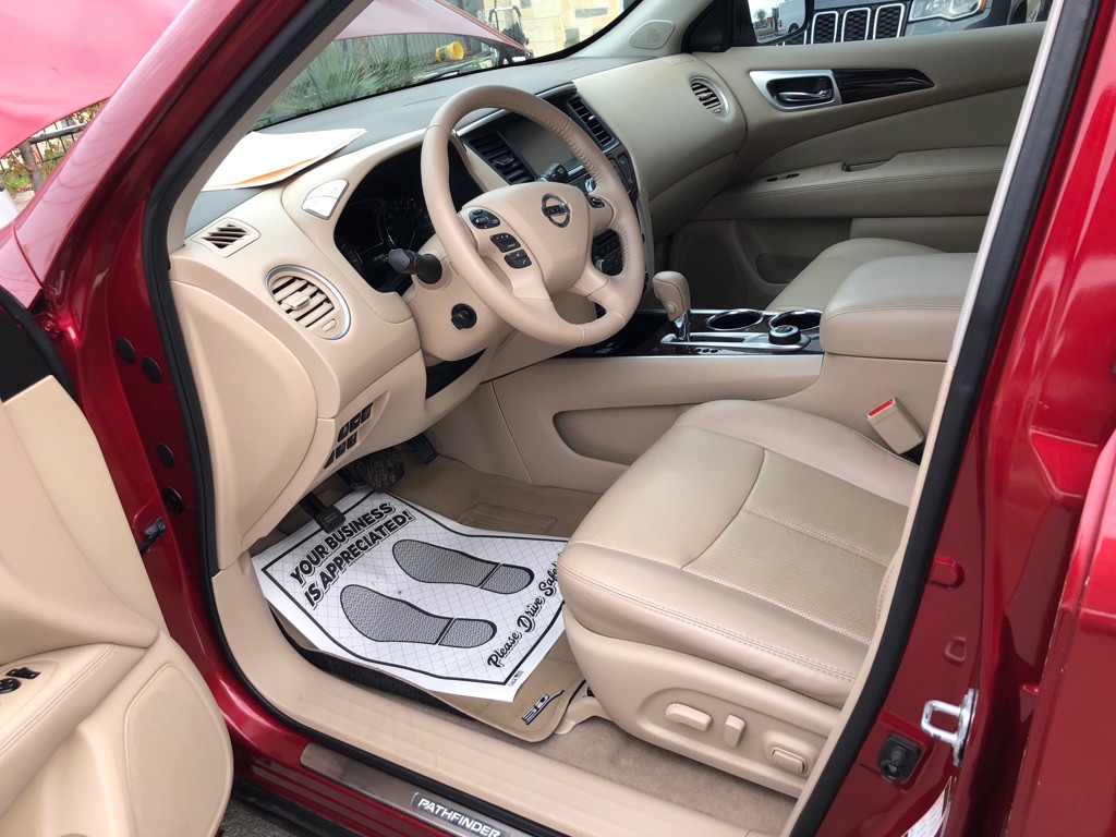 2015 Nissan Pathfinder Image 28