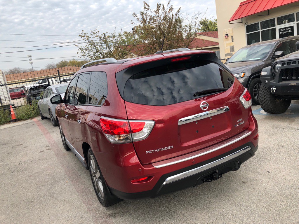 2015 Nissan Pathfinder Image 31