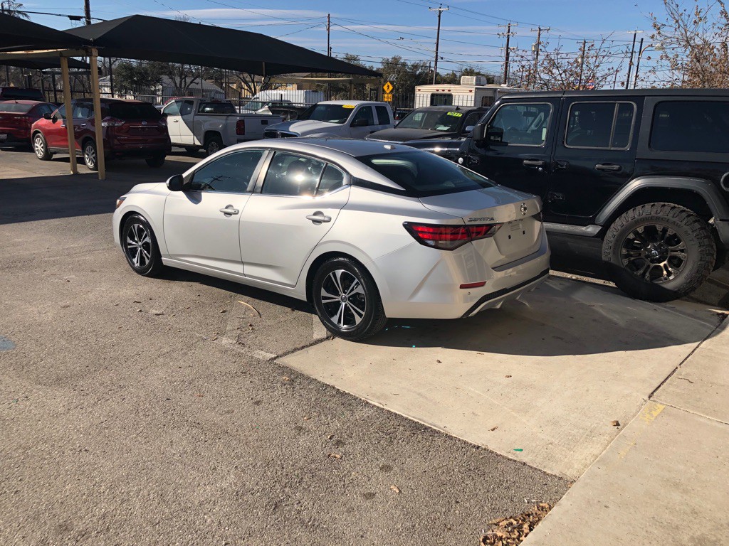 2021 Nissan Sentra Image 4