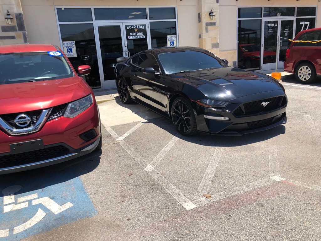 2018 Ford Mustang Image 2