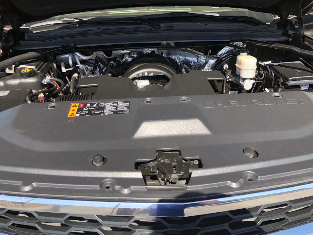 2018 Chevrolet Tahoe Image 2
