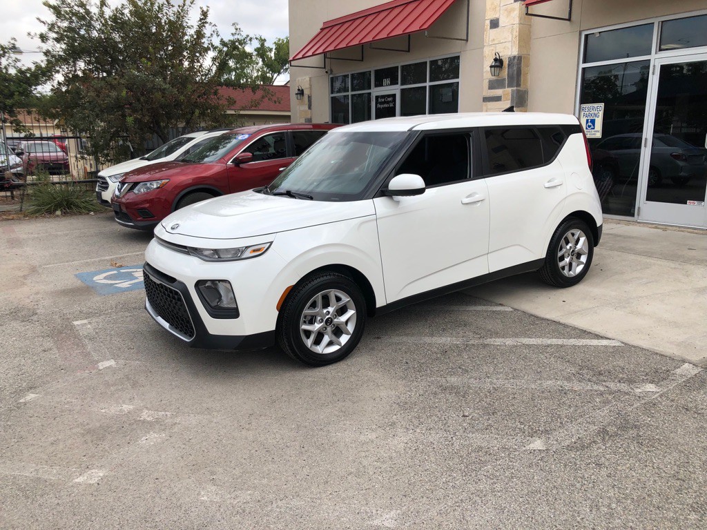 2021 Ford Econoline Image 44