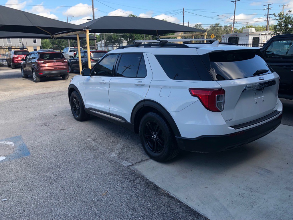 2020 Ford Explorer Image 8
