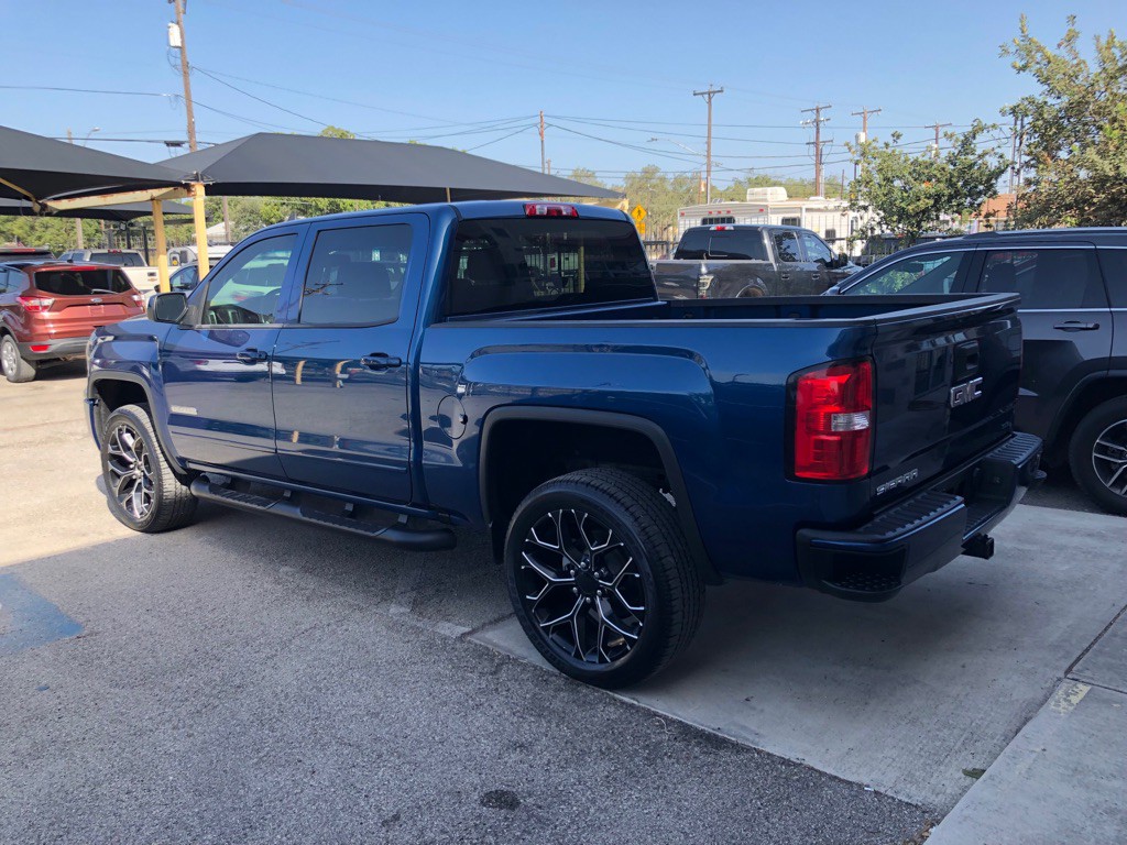 2018 GMC Sierra Image 4