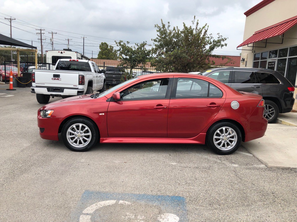 2013 Mitsubishi Lancer Image 9