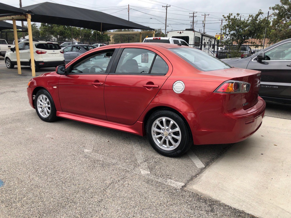 2013 Mitsubishi Lancer Image 10