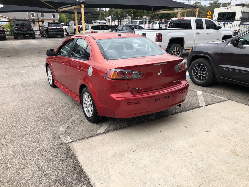 2013 Mitsubishi Lancer Image 11
