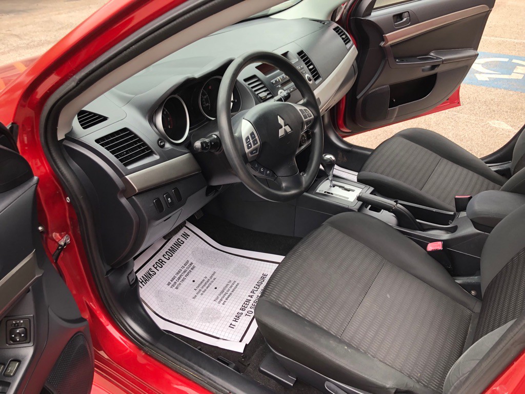 2013 Mitsubishi Lancer Image 16