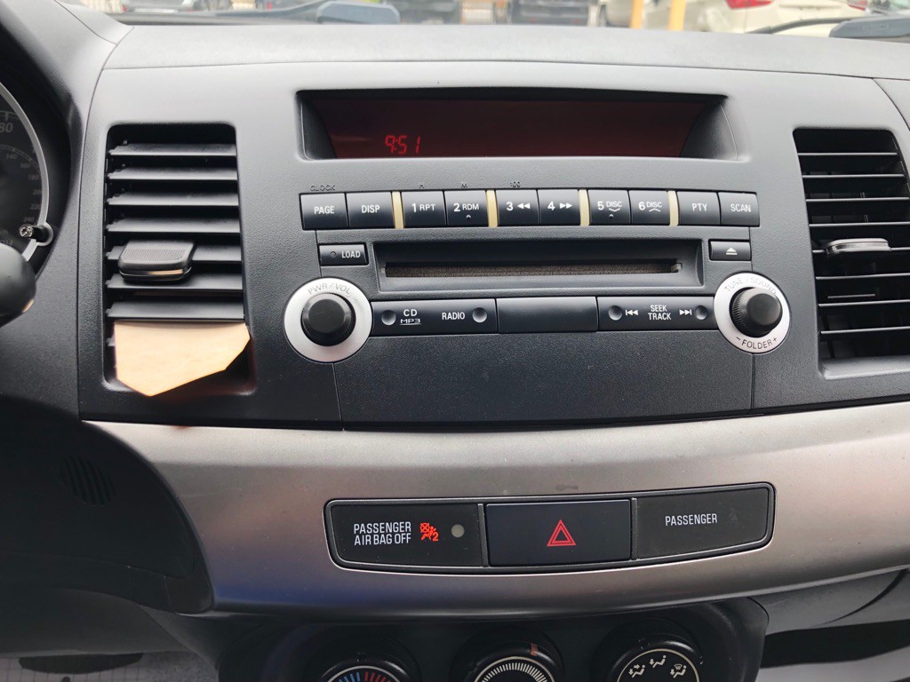 2013 Mitsubishi Lancer Image 20