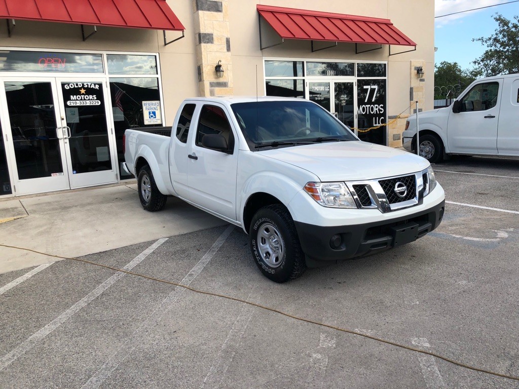 2017 Nissan Frontier Image 1