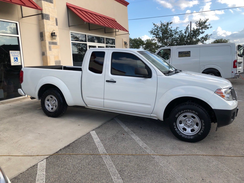 2017 Nissan Frontier Image 6