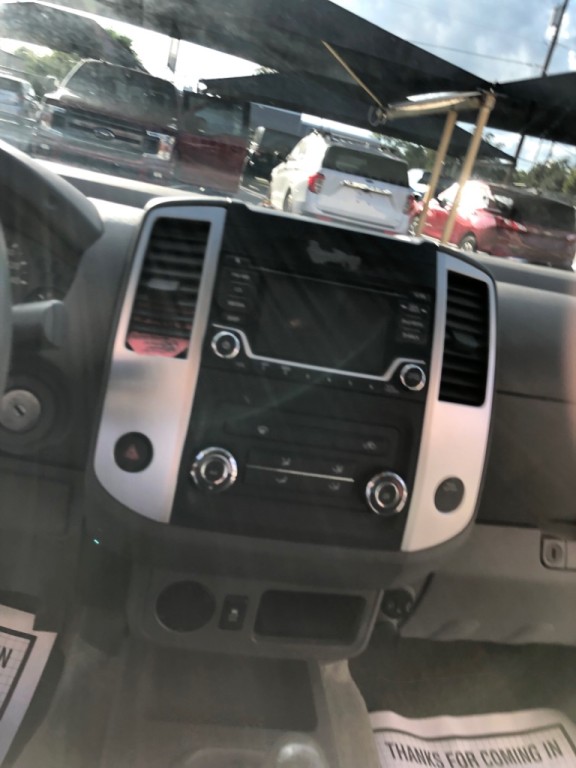 2017 Nissan Frontier Image 10