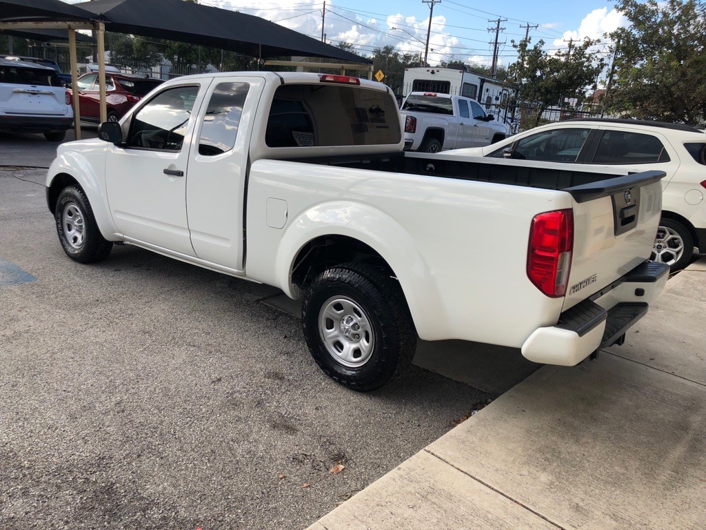 2017 Nissan Frontier Image 17