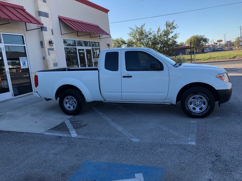 2017 Nissan Frontier Image 22