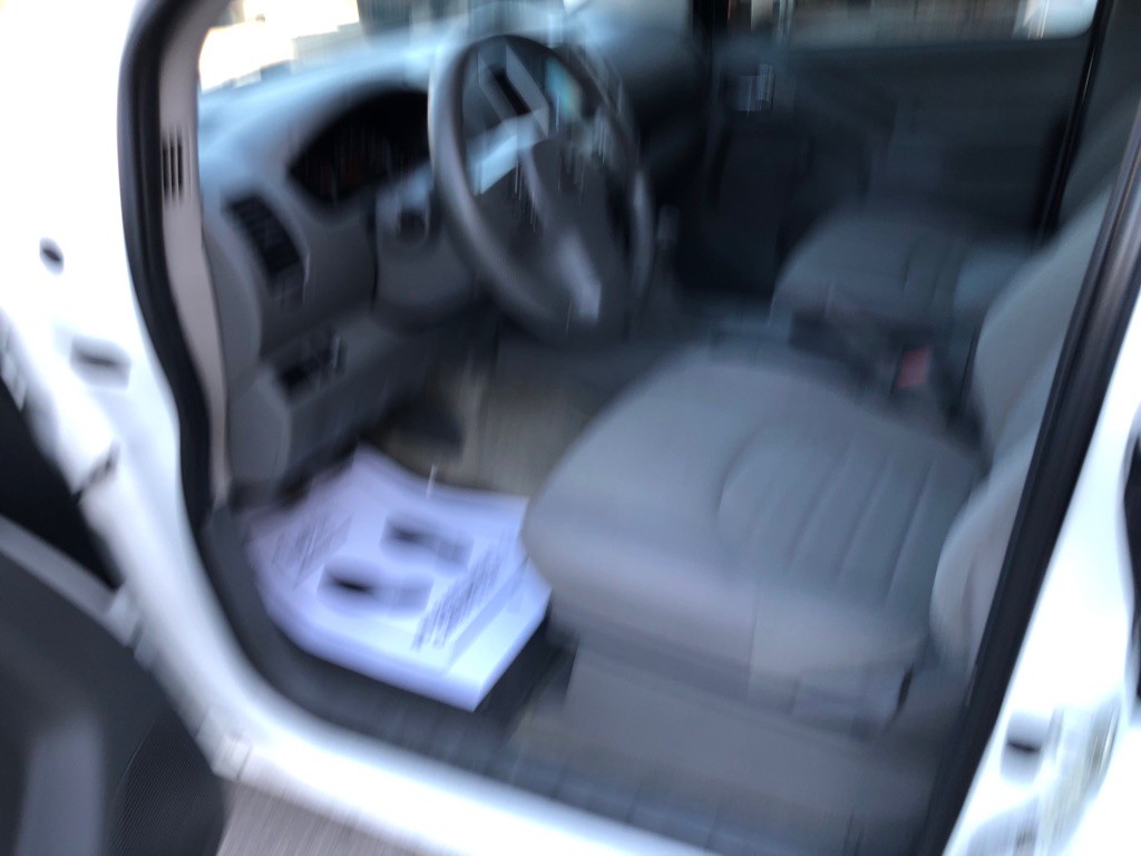 2017 Nissan Frontier Image 23