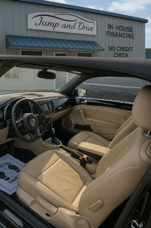 2014 Volkswagen Beetle Image 5