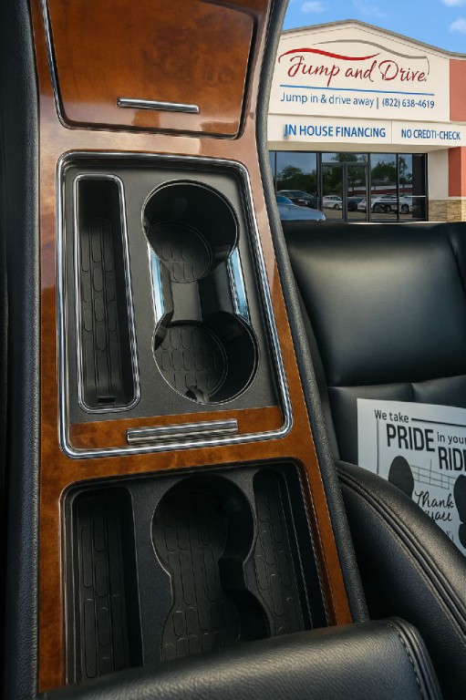 2018 Lincoln Continental Image 11