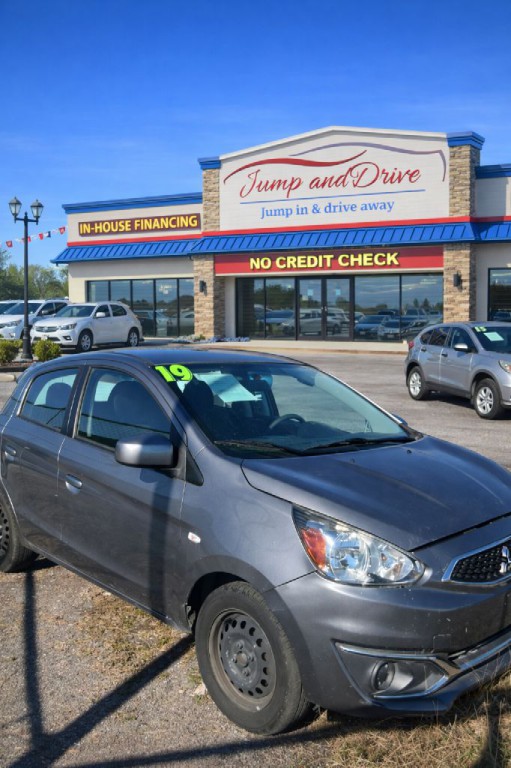 2019 Mitsubishi Mirage Image 2