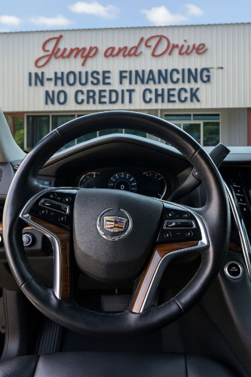 2015 Cadillac Escalade Image 24