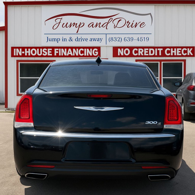 2018 Chrysler 300 Image 6