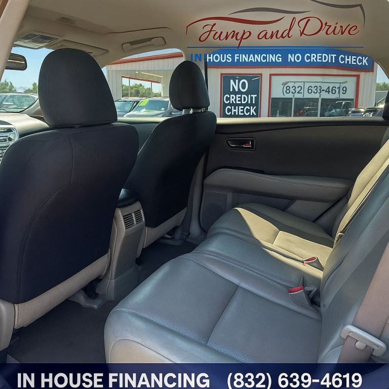 2010 Lexus RX Image 14