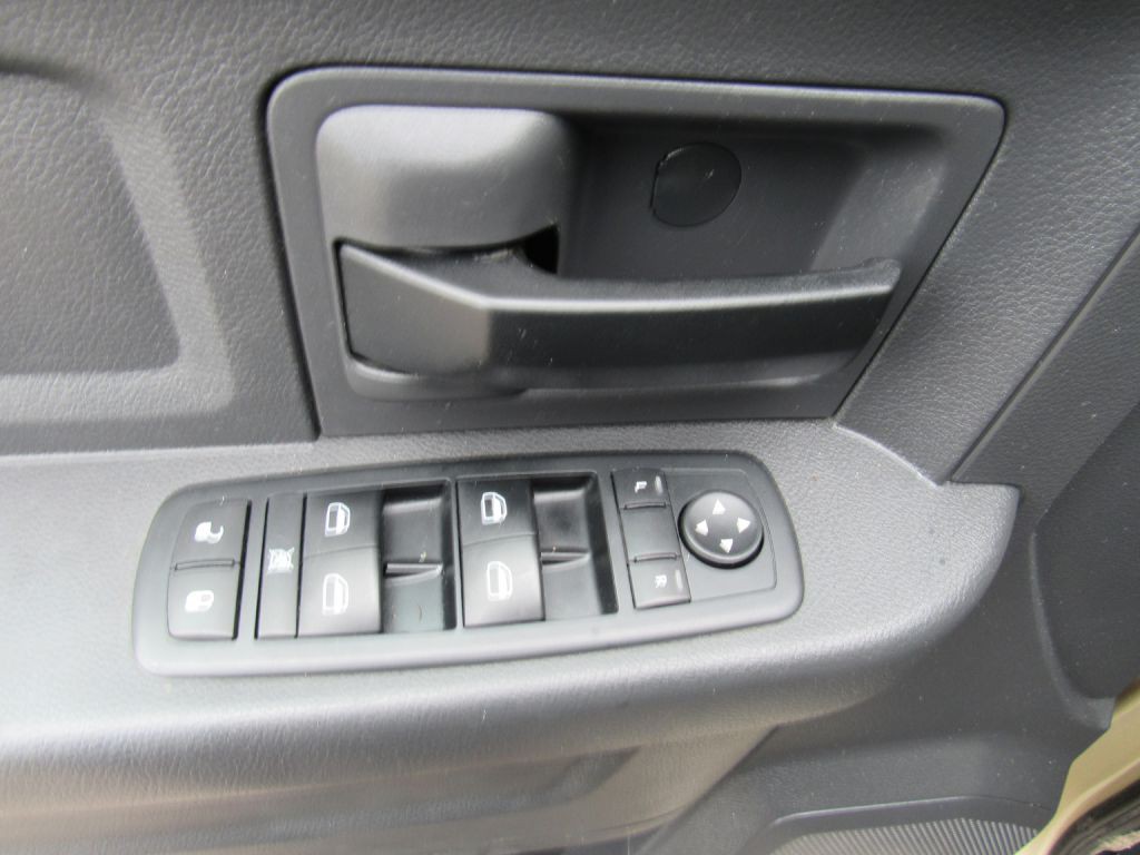 2011 Dodge Ram 1500 Image 13
