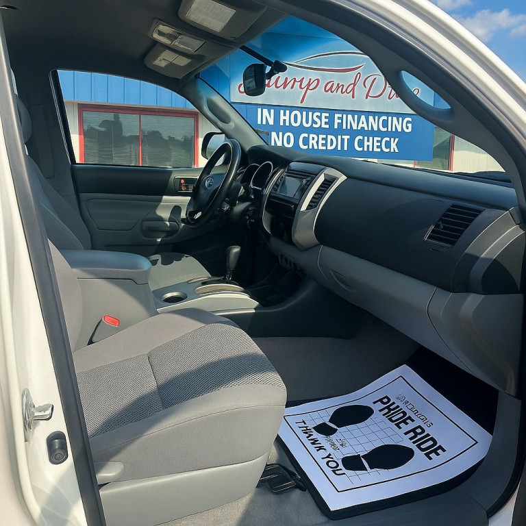 2010 Toyota Tacoma Image 14